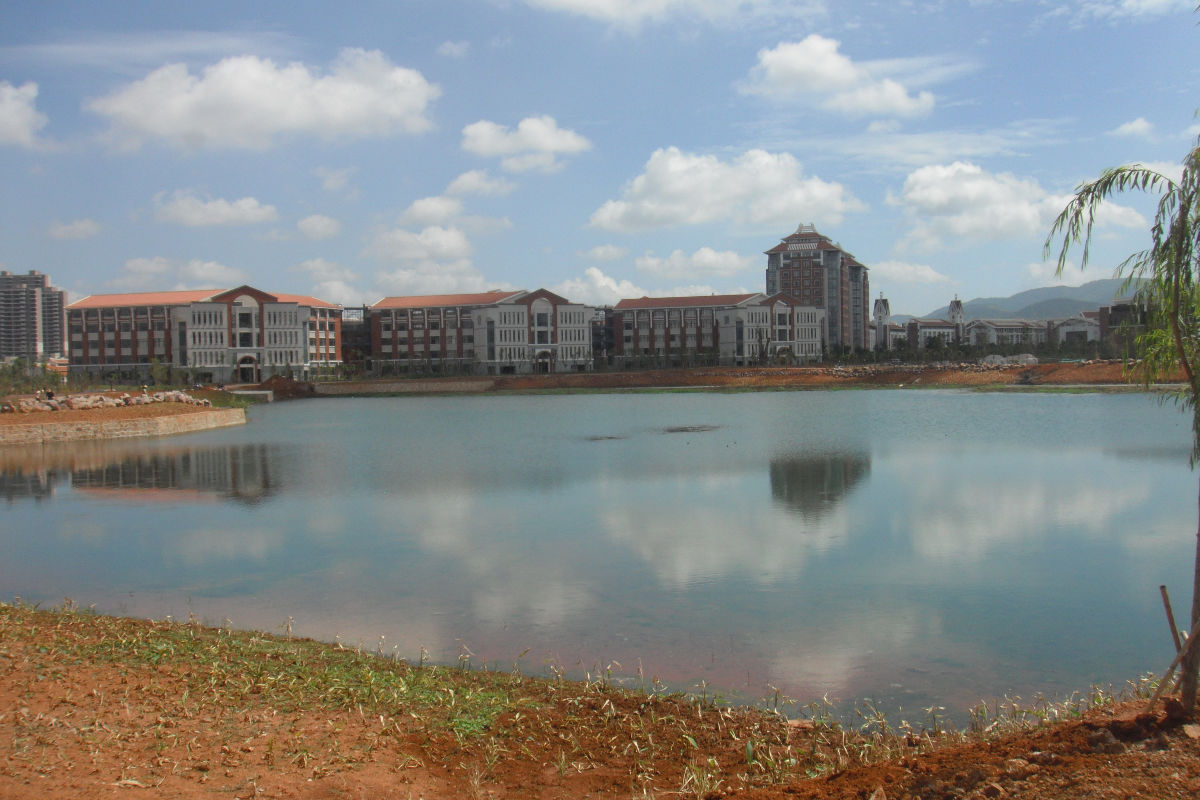 云南民族大学雨花校区