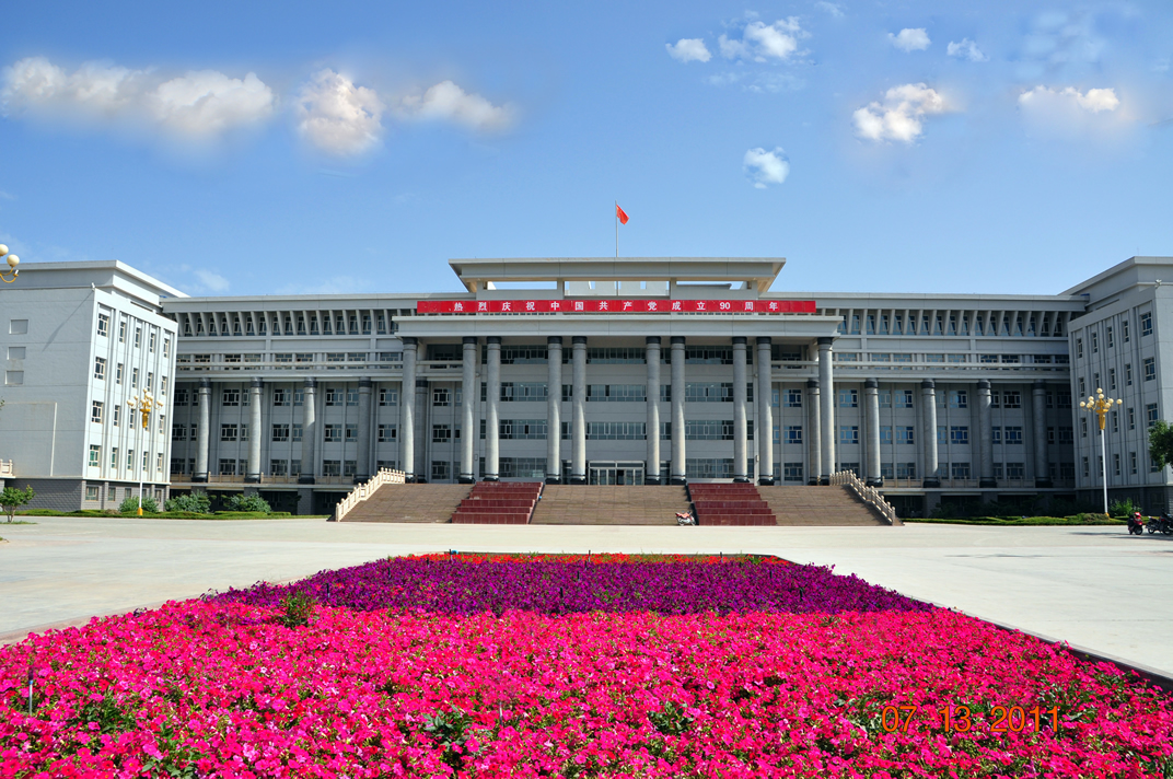 塔里木大学沙漠中的明珠高校百花园中的一朵奇葩