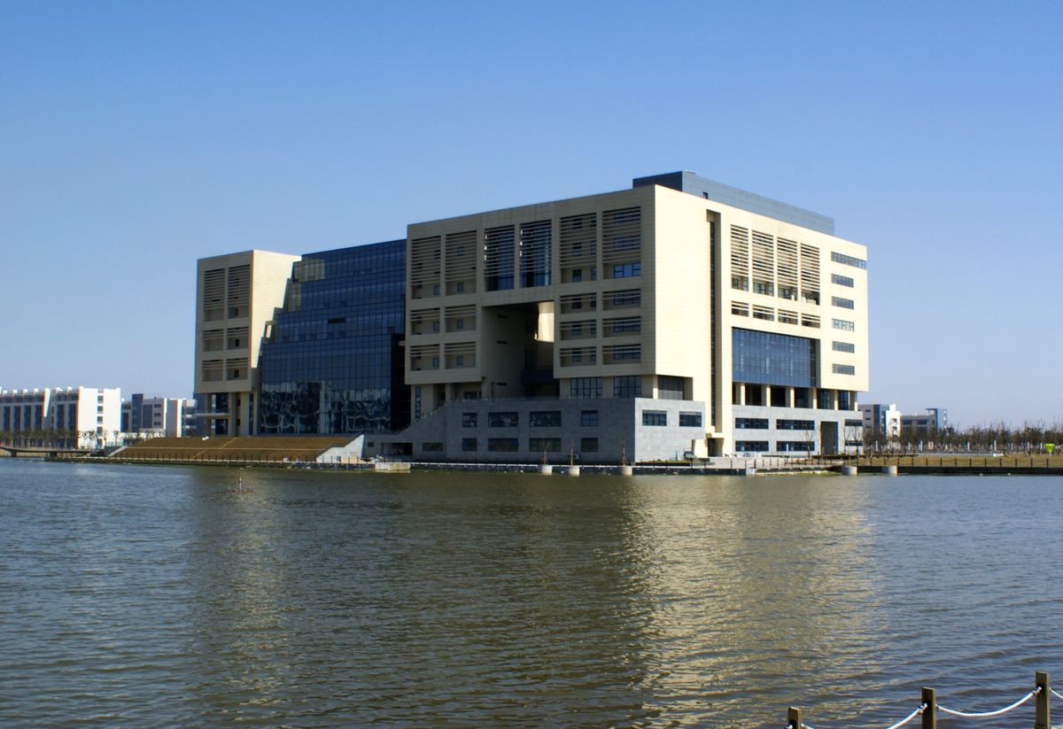 上海海事大学临港新校区校园生活指南